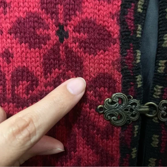 Icelandic Design Red Wool Lined Nordic Holiday Clasps Front Cardigan Size Small - Picture 9 of 13